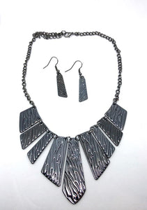 Texture Tigress - Black